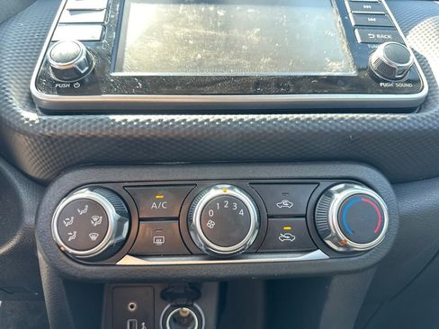 Used 2025 Nissan Kicks Play S FWD image 15