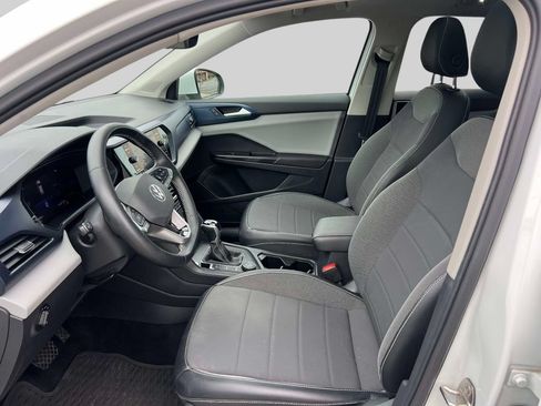 Used 2022 Volkswagen Taos SE w/ Panoramic Sunroof Package AWD/4WD image 15
