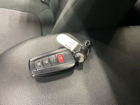 Used 2024 Toyota RAV4 XLE w/ Convenience Package image 23