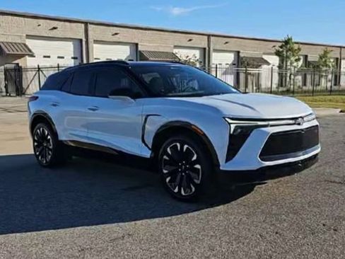 New 2026 Chevrolet Blazer EV RS FWD image 2