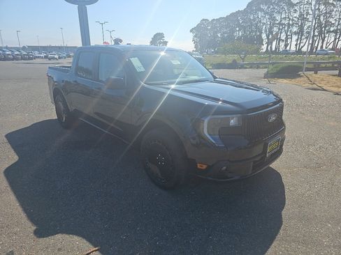 New 2025 Ford Maverick Lobo image 32