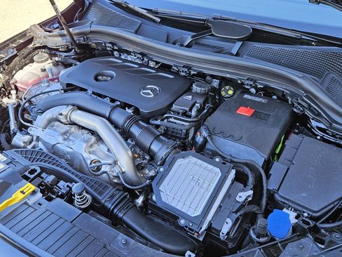 New 2025 Mercedes-Benz GLA 250 image 25