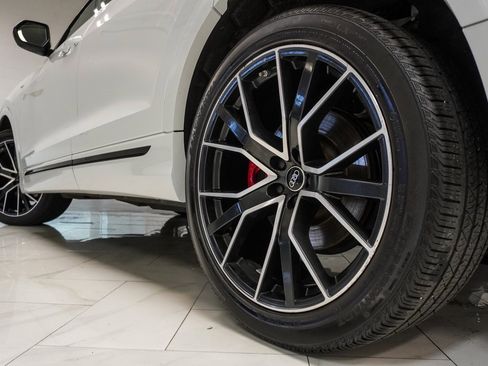 Used 2023 Audi Q8 Premium Plus w/ Premium Plus Package image 9