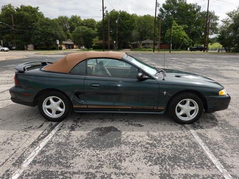 Used 1998 Ford Mustang Convertible RWD image 9