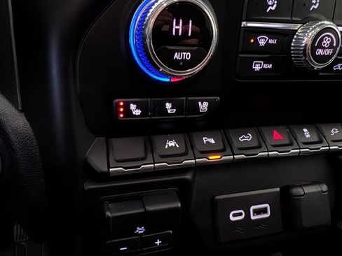 Certified 2021 GMC Sierra 1500 Denali w/ Driver Alert Package II image 25