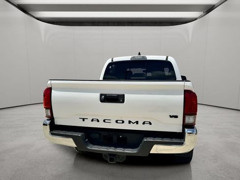 Used 2023 Toyota Tacoma SR5 RWD image 4