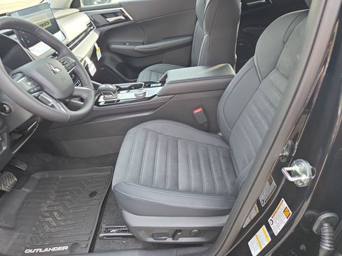 New 2026 Mitsubishi Outlander AWD image 4