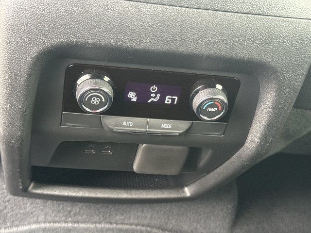 Used 2026 Chevrolet Traverse LT w/ Driver Confidence Package FWD image 22