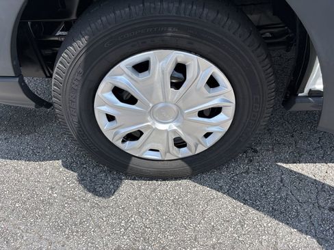 Used 2015 Ford Transit 350 XLT RWD image 16