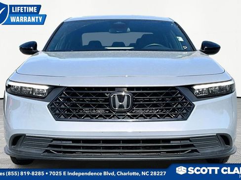 Used 2024 Honda Accord Sport image 2