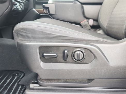 Used 2019 GMC Sierra 1500 SLE w/ SLE Value Package image 22