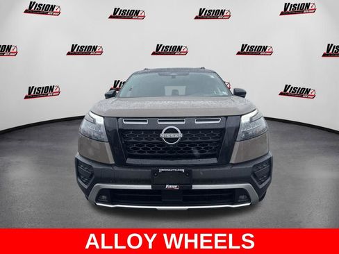Used 2024 Nissan Pathfinder Rock Creek AWD/4WD image 2