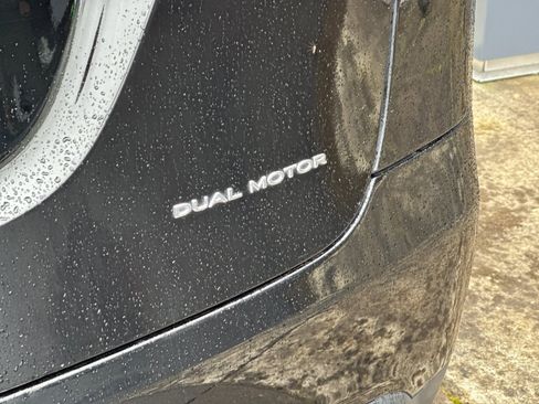 Used 2020 Tesla Model X Long Range image 24