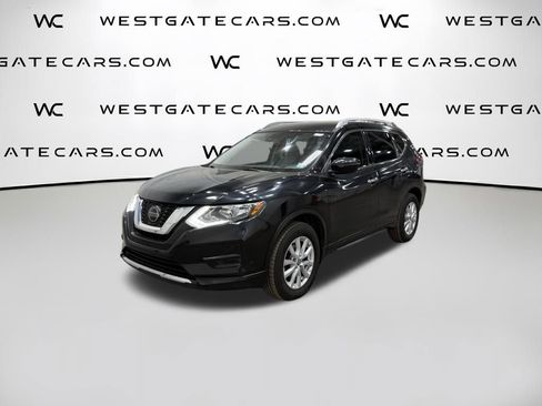 Used 2019 Nissan Rogue SV image 1
