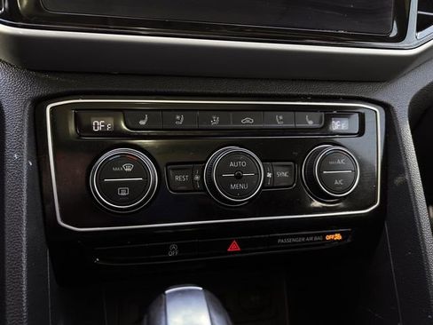 Used 2023 Volkswagen Atlas SEL Premium image 22