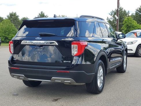 Certified 2023 Ford Explorer XLT w/ Equipment Group 202A AWD/4WD image 4