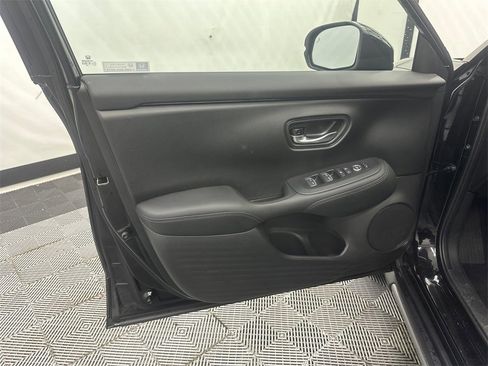 Used 2026 Honda HR-V EX-L image 11