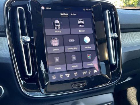 New 2026 Volvo XC40 B5 Core w/ Climate Package image 22