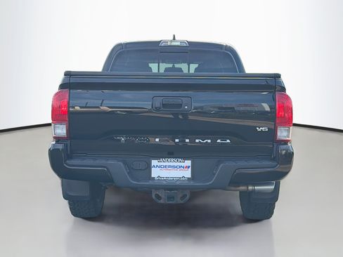 Used 2017 Toyota Tacoma TRD Sport w/ Tow Package (A/T) AWD/4WD image 14