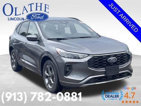 Used 2023 Ford Escape ST-Line Select w/ Tech Pack #1 AWD/4WD image 2