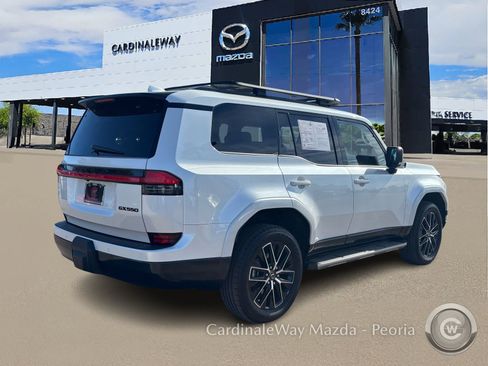 Used 2025 Lexus GX 550 w/ Accessory Package (31) image 7