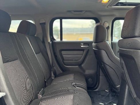 Used 2007 HUMMER H3 w/ Chrome Appearance Package image 8