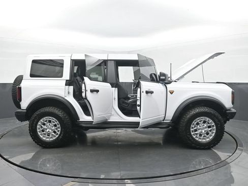 Used 2025 Ford Bronco Badlands AWD/4WD image 55
