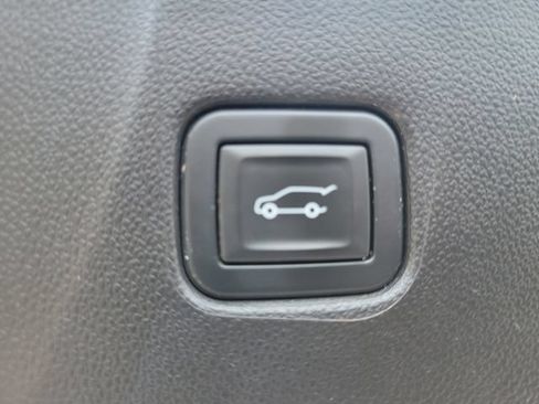 Used 2021 Chevrolet Blazer LT FWD image 10