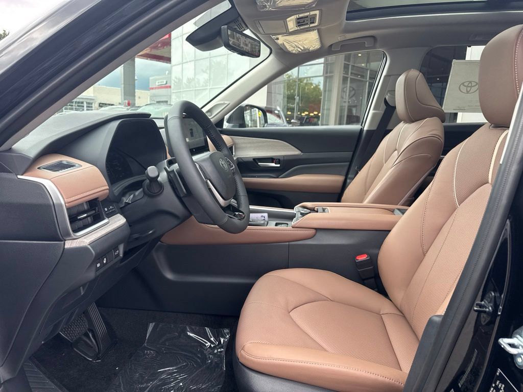New 2026 Toyota Grand Highlander AWD image 9