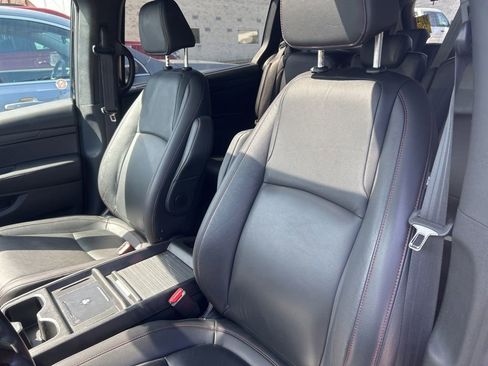 Used 2025 Honda Odyssey Sport-L image 11