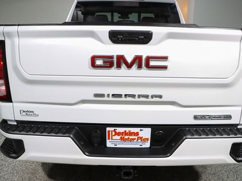 Used 2022 GMC Sierra 1500 Elevation w/ Preferred Package AWD/4WD image 8
