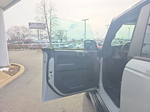 New 2026 Ford Bronco Outer Banks image 15