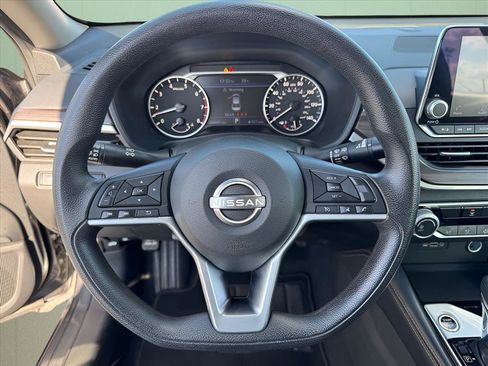 Used 2023 Nissan Altima 2.5 SV image 21