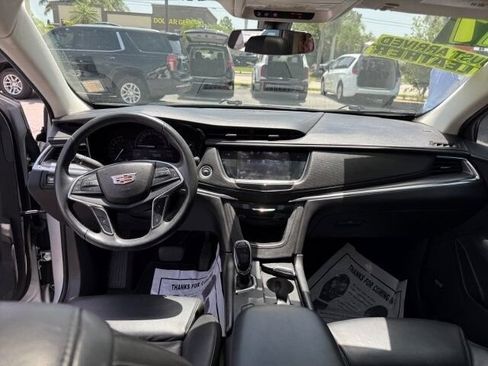 Used 2017 Cadillac XT5 Luxury FWD image 14