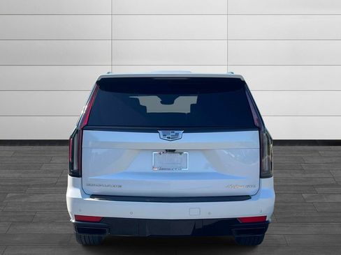 Used 2021 Cadillac Escalade Sport Platinum w/ Heavy-Duty Trailer Package AWD/4WD image 4