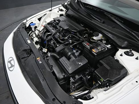 Used 2024 Hyundai Elantra SEL image 44
