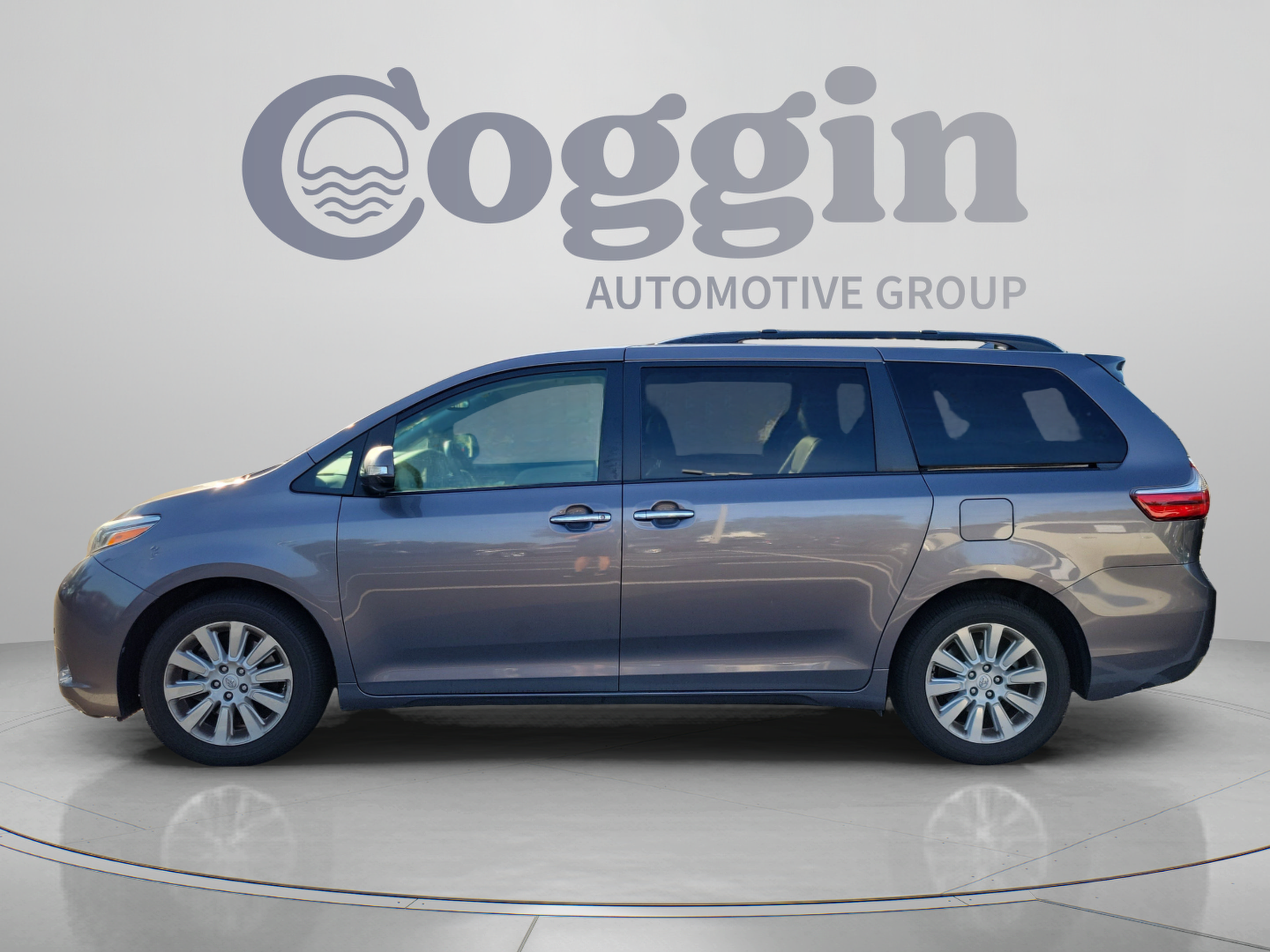 Used 2015 Toyota Sienna Limited Premium AWD/4WD image 2