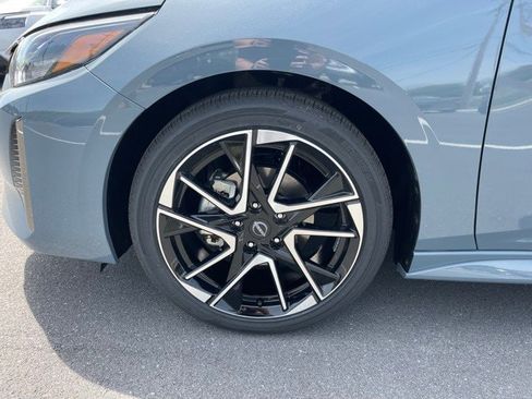 New 2025 Nissan Sentra SR w/ SR Premium Package image 9