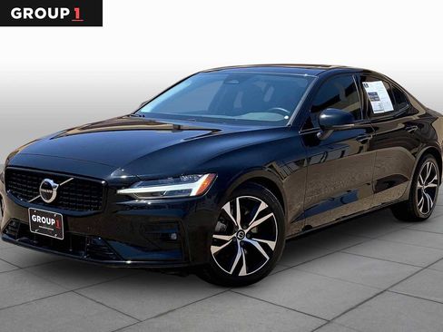 Used 2024 Volvo S60 B5 Plus FWD image 1