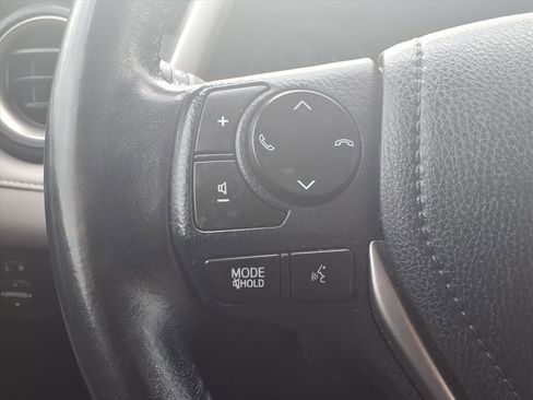 Used 2018 Toyota RAV4 XLE image 14