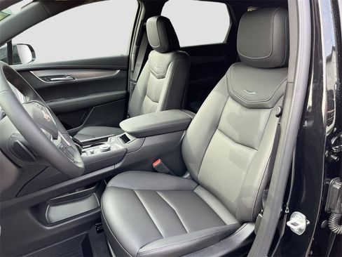 New 2025 Cadillac XT5 Luxury w/ LPO, Floor Liner Package image 21