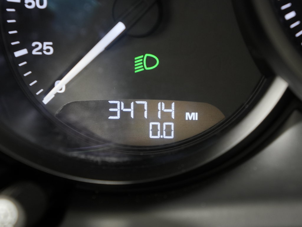 Certified 2023 Porsche Macan Turbo AWD/4WD image 25