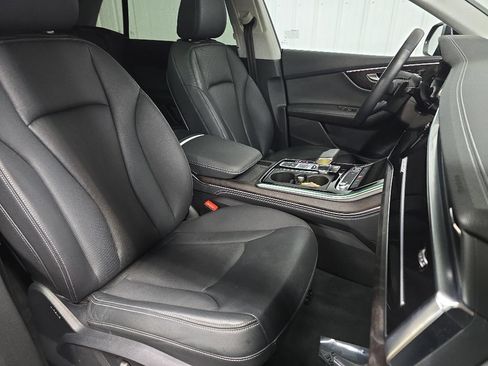 Used 2023 Audi Q8 Premium Plus w/ Premium Plus Package AWD/4WD image 15