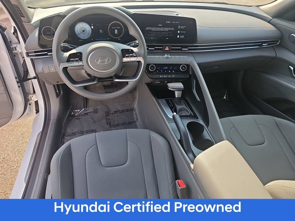Certified 2024 Hyundai Elantra SEL FWD image 15