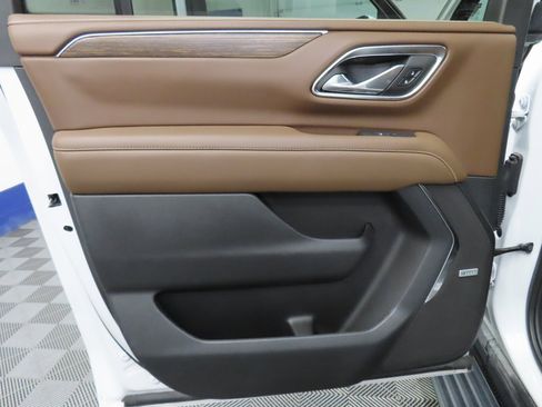 Used 2024 Chevrolet Suburban High Country image 67