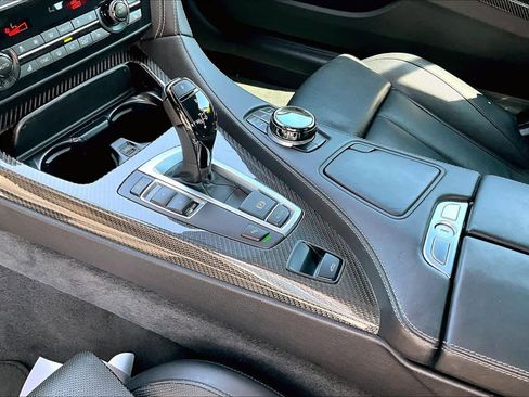 Used 2018 BMW 650i Convertible image 16