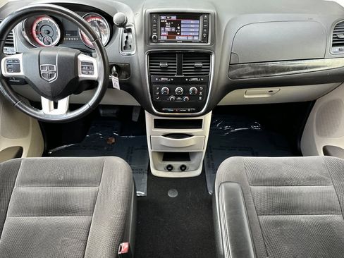 Used 2017 Dodge Grand Caravan SE w/ Power Window Group image 3