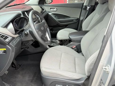 Used 2016 Hyundai Santa Fe SE FWD image 8