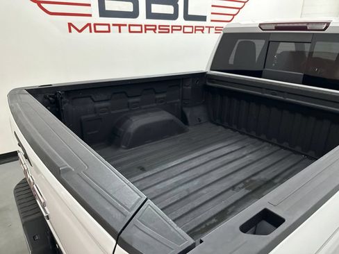 Used 2021 GMC Sierra 1500 SLT w/ SLT Premium Package RWD image 12