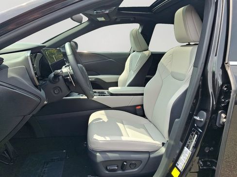 Used 2025 Lexus RX 350 Premium w/ Accessory Package (Z1) AWD/4WD image 15